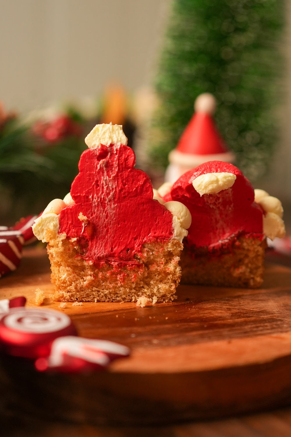 Jolly Christmas Cupcake | Christmas Themed Cupcakes