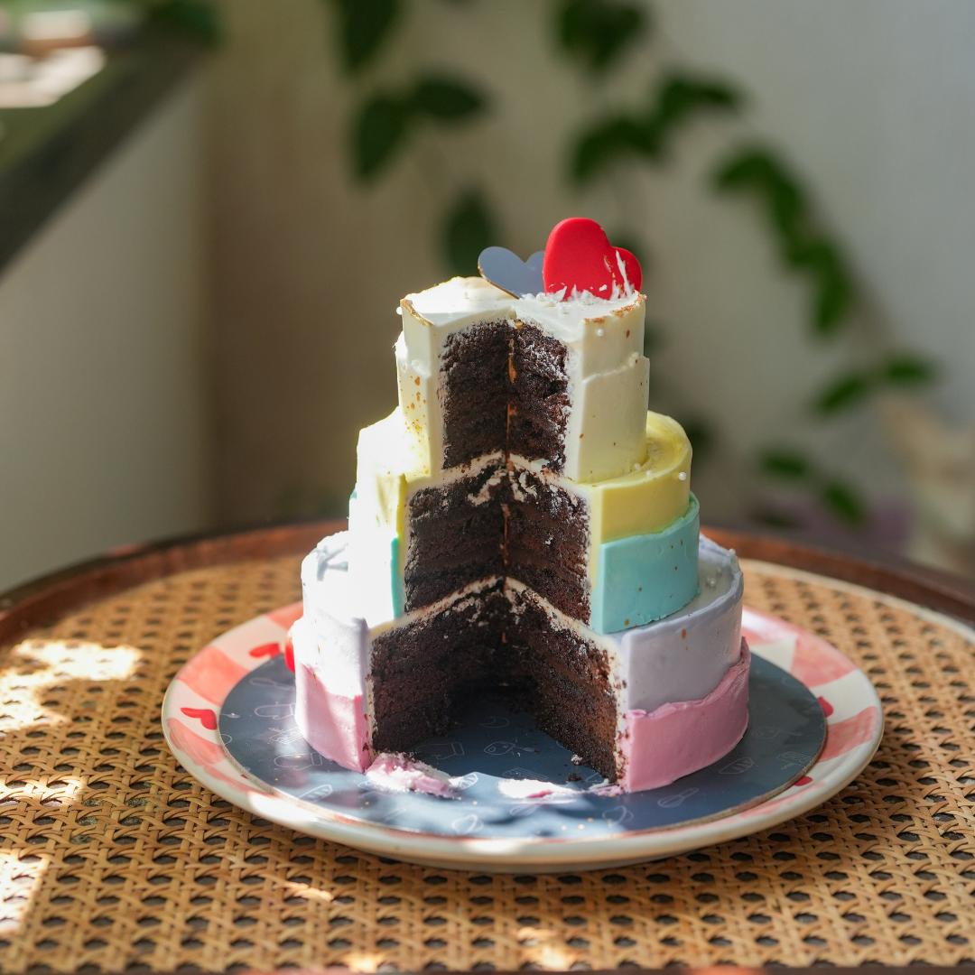 Love Encased – Tier Cake with Flowers & Balloons