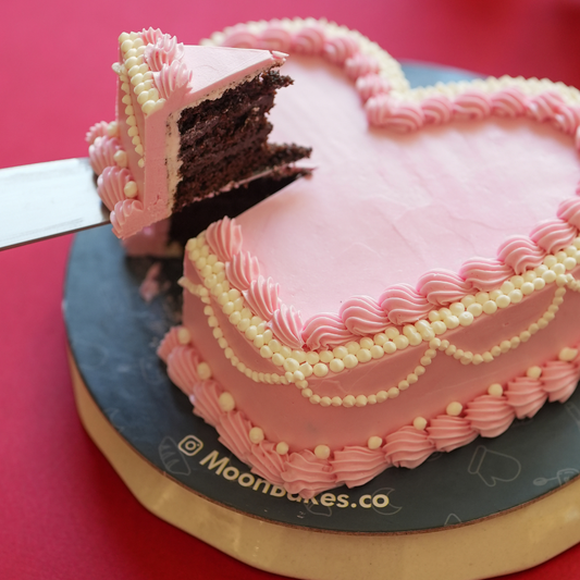 Pearls & Petals Cake – Heart Shaped Floral Celebration Cake