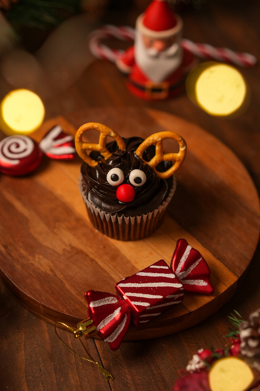 Jolly Christmas Cupcake | Christmas Themed Cupcakes