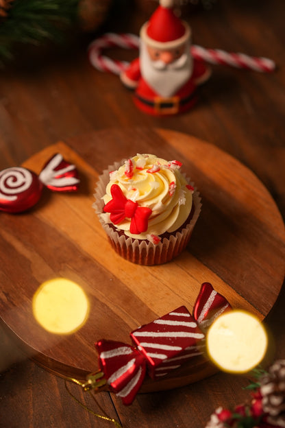 Jolly Christmas Cupcake | Christmas Themed Cupcakes