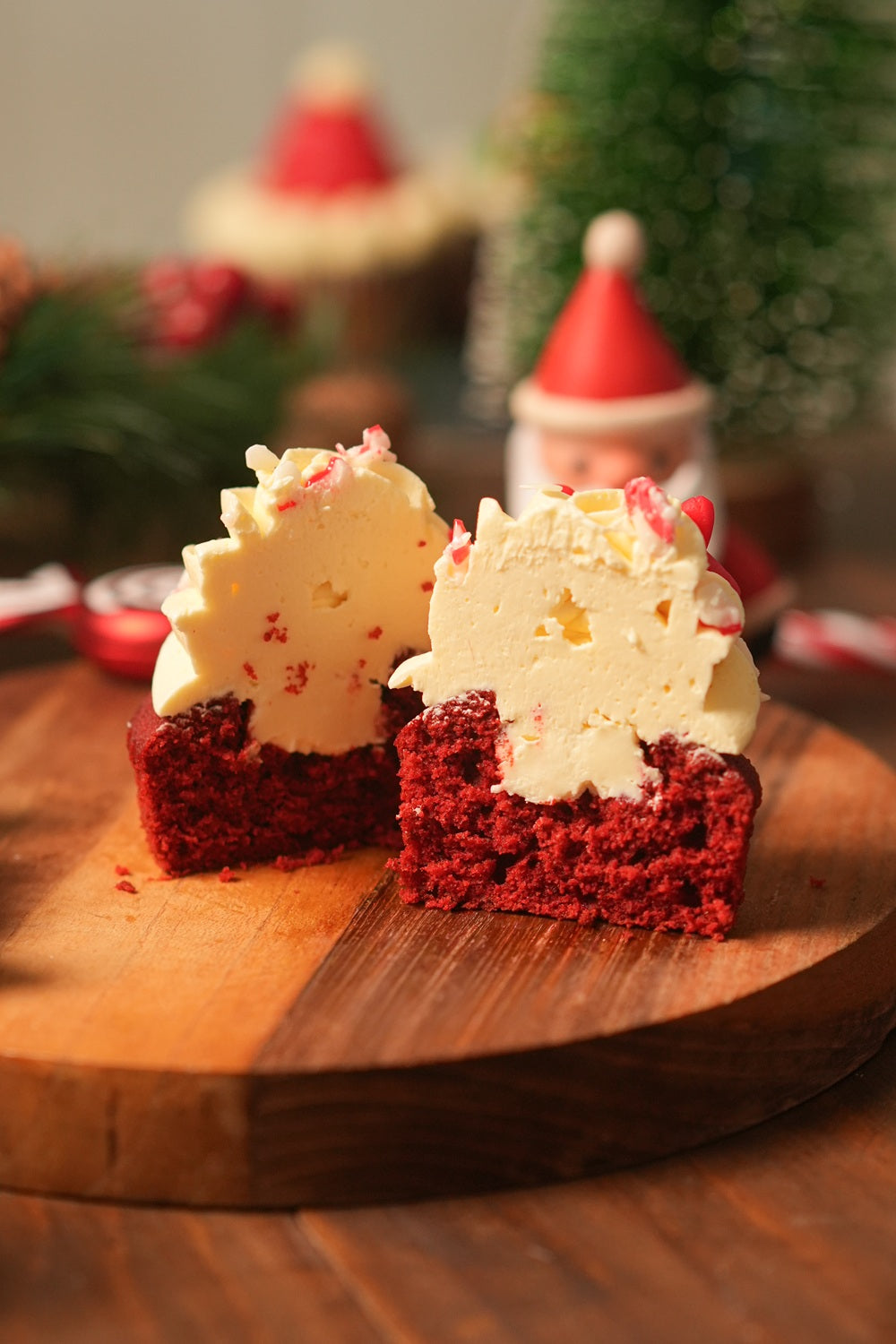 Jolly Christmas Cupcake | Christmas Themed Cupcakes