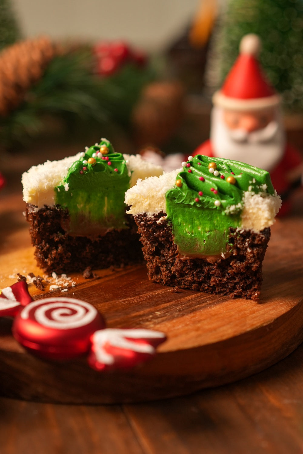 Jolly Christmas Cupcake | Christmas Themed Cupcakes